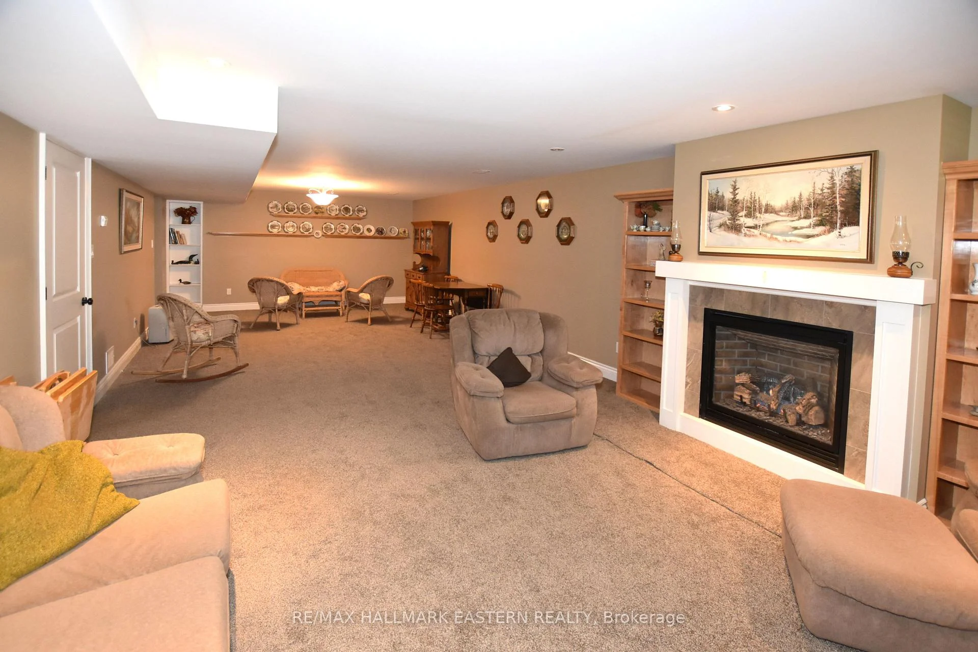 Photo 61 of 428 Raymond Street, Peterborough, Northcrest Ward 5 — HOMEH