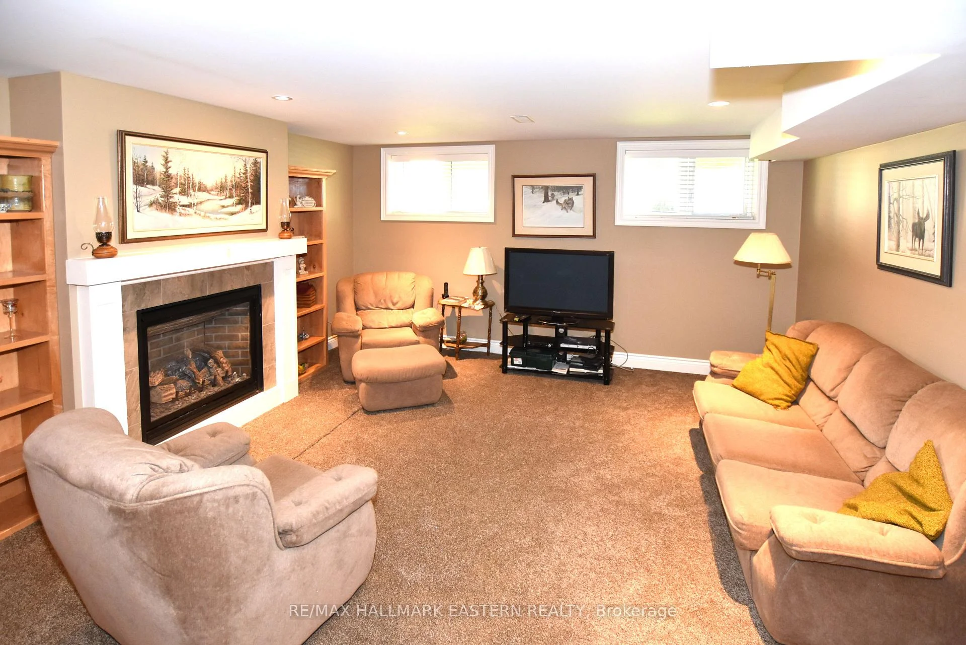 Photo 77 of 428 Raymond Street, Peterborough, Northcrest Ward 5 — HOMEH