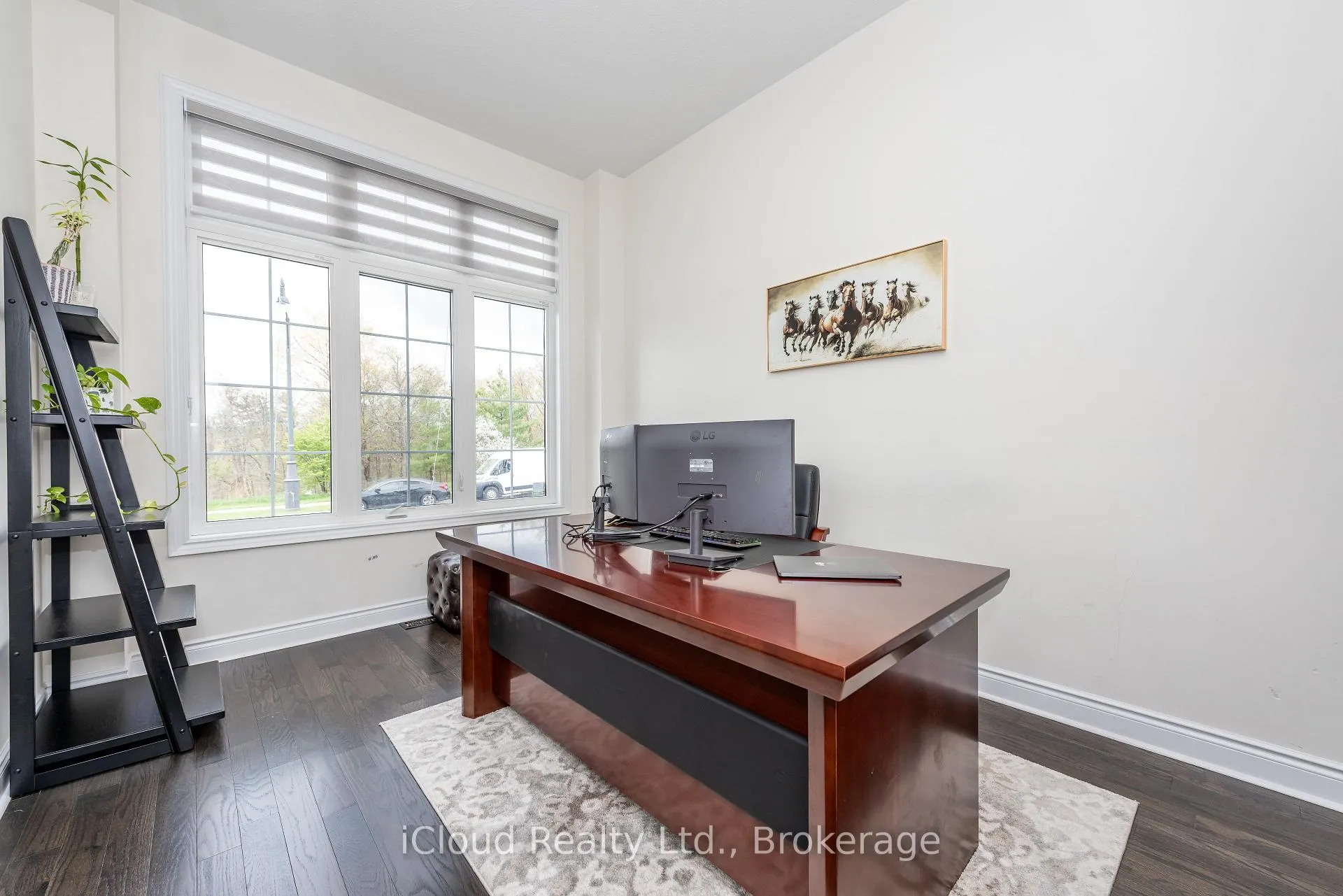 Photo 10 of 41 Elbern Markell Drive, Brampton, Credit Valley — HOMEH