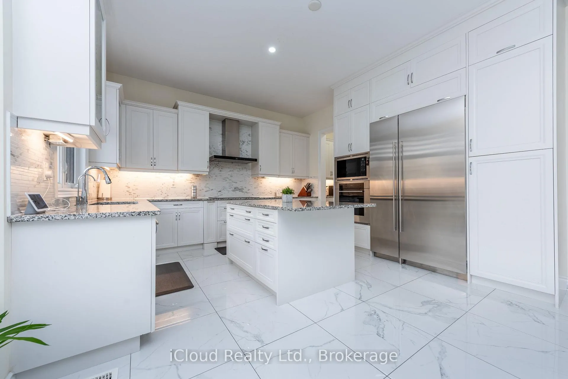Photo 22 of 41 Elbern Markell Drive, Brampton, Credit Valley — HOMEH