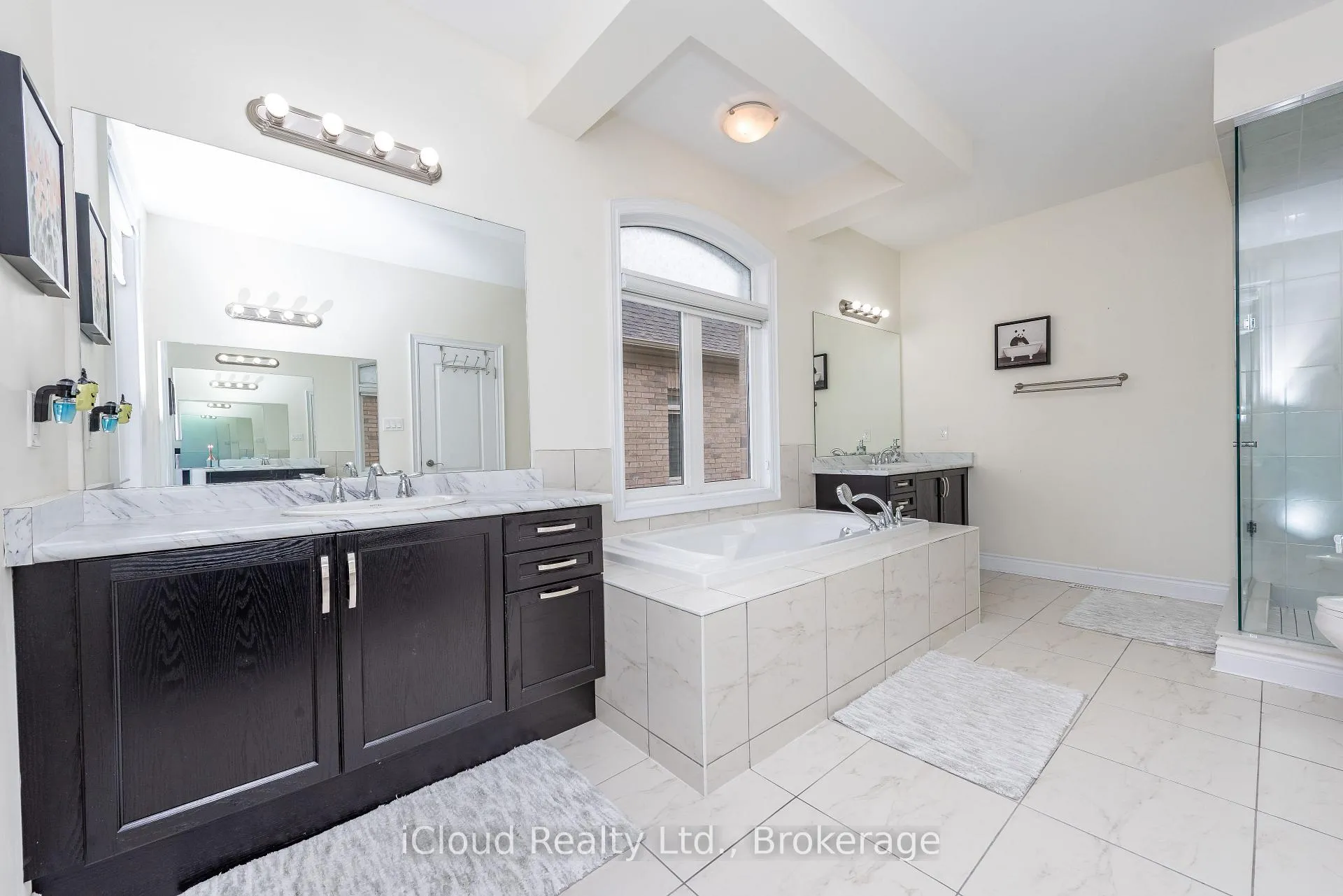Photo 34 of 41 Elbern Markell Drive, Brampton, Credit Valley — HOMEH
