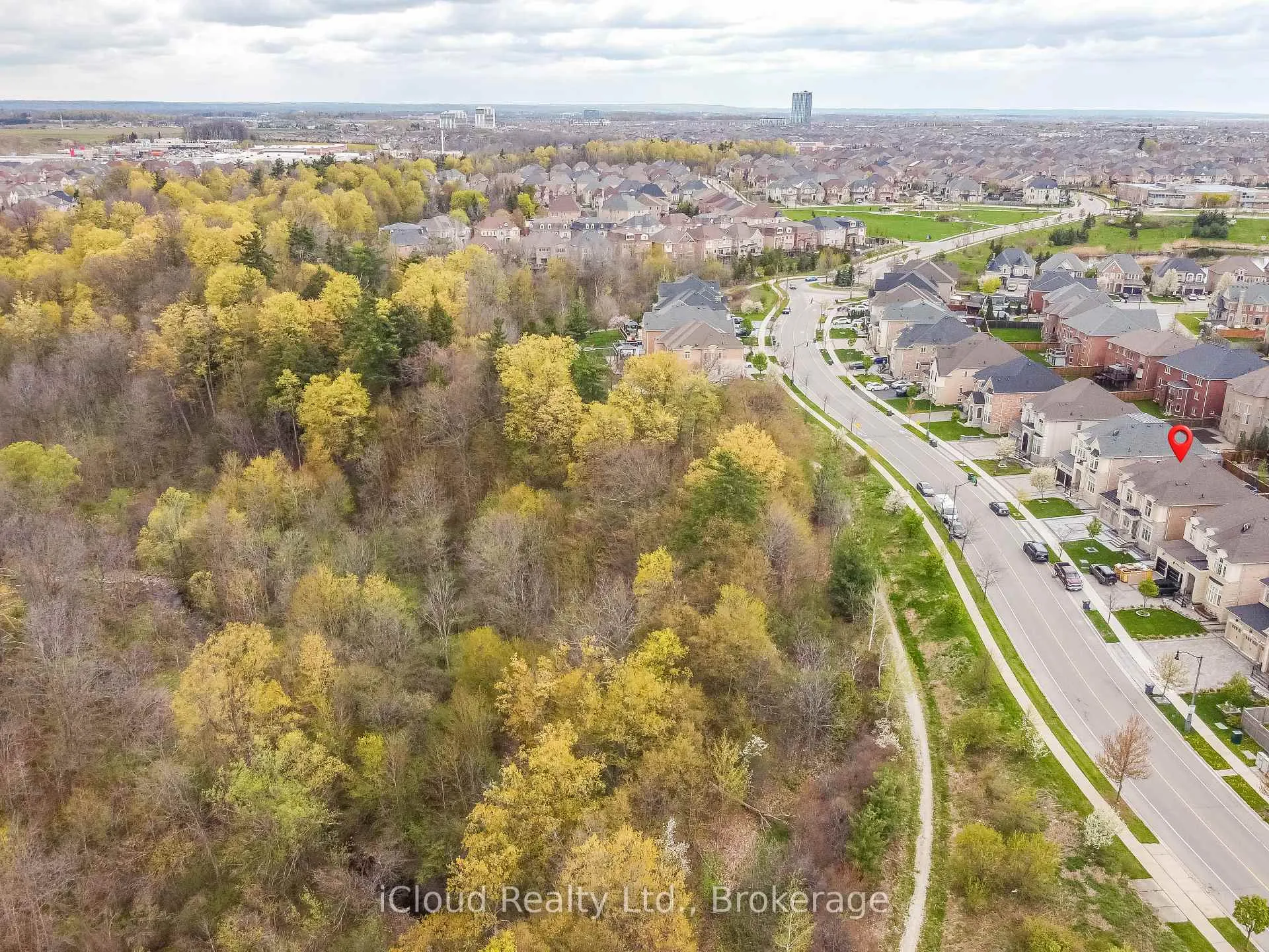 Photo 46 of 41 Elbern Markell Drive, Brampton, Credit Valley — HOMEH