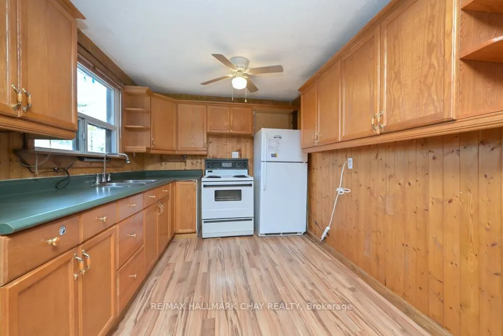 Photo 5 of 2490 25th Side Road, Innisfil, Alcona — HOMEH