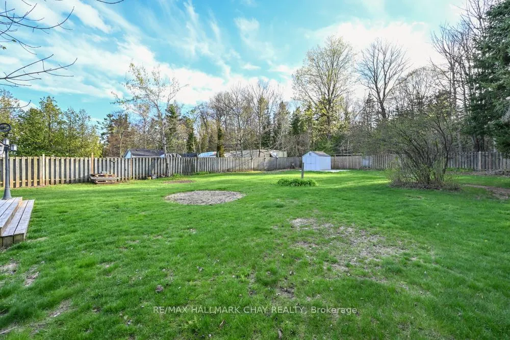Photo 25 of 2490 25th Side Road, Innisfil, Alcona — HOMEH