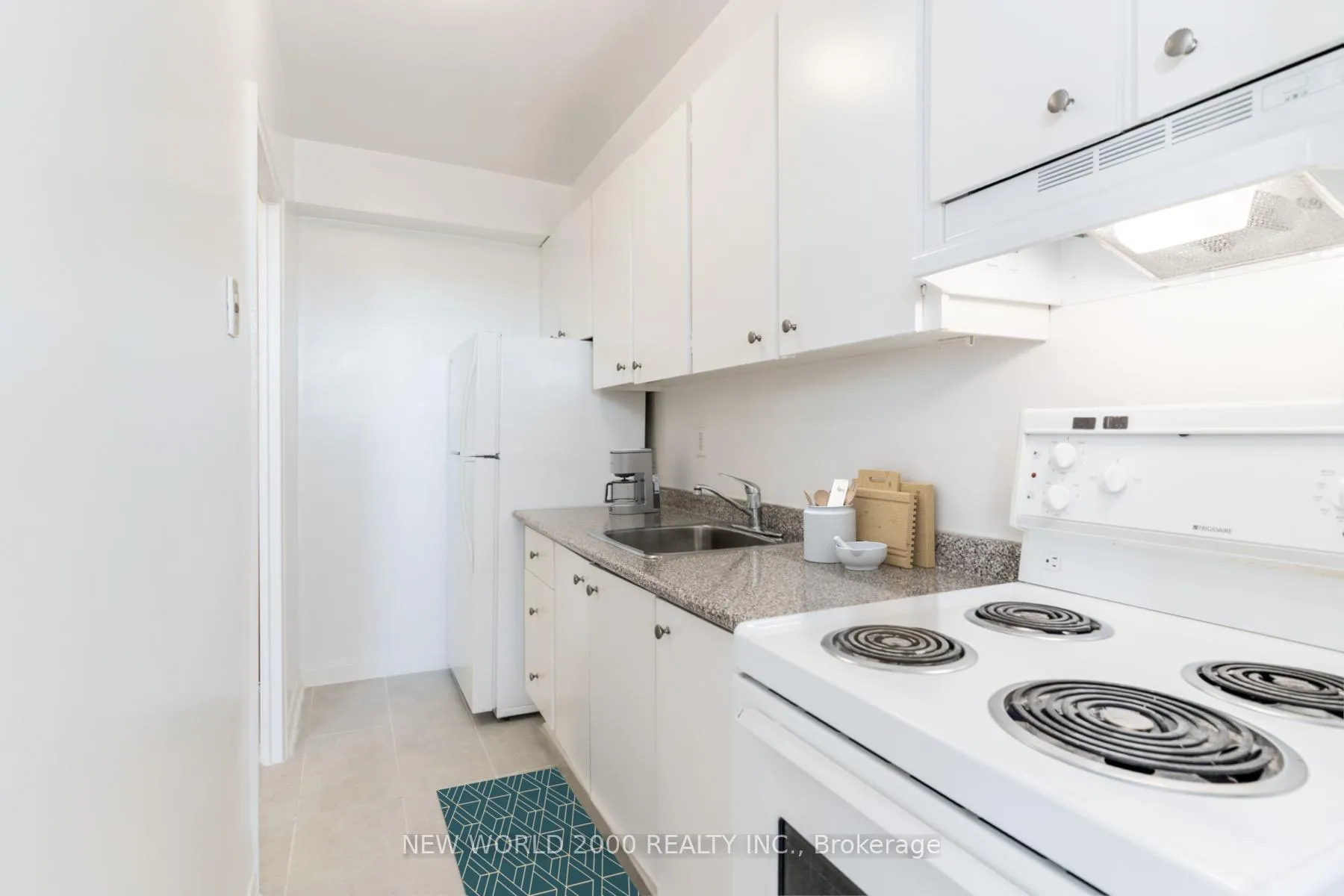 Photo 3 of Unit 1003, 485 Eglinton Avenue E, Toronto, Mount Pleasant East — HOMEH