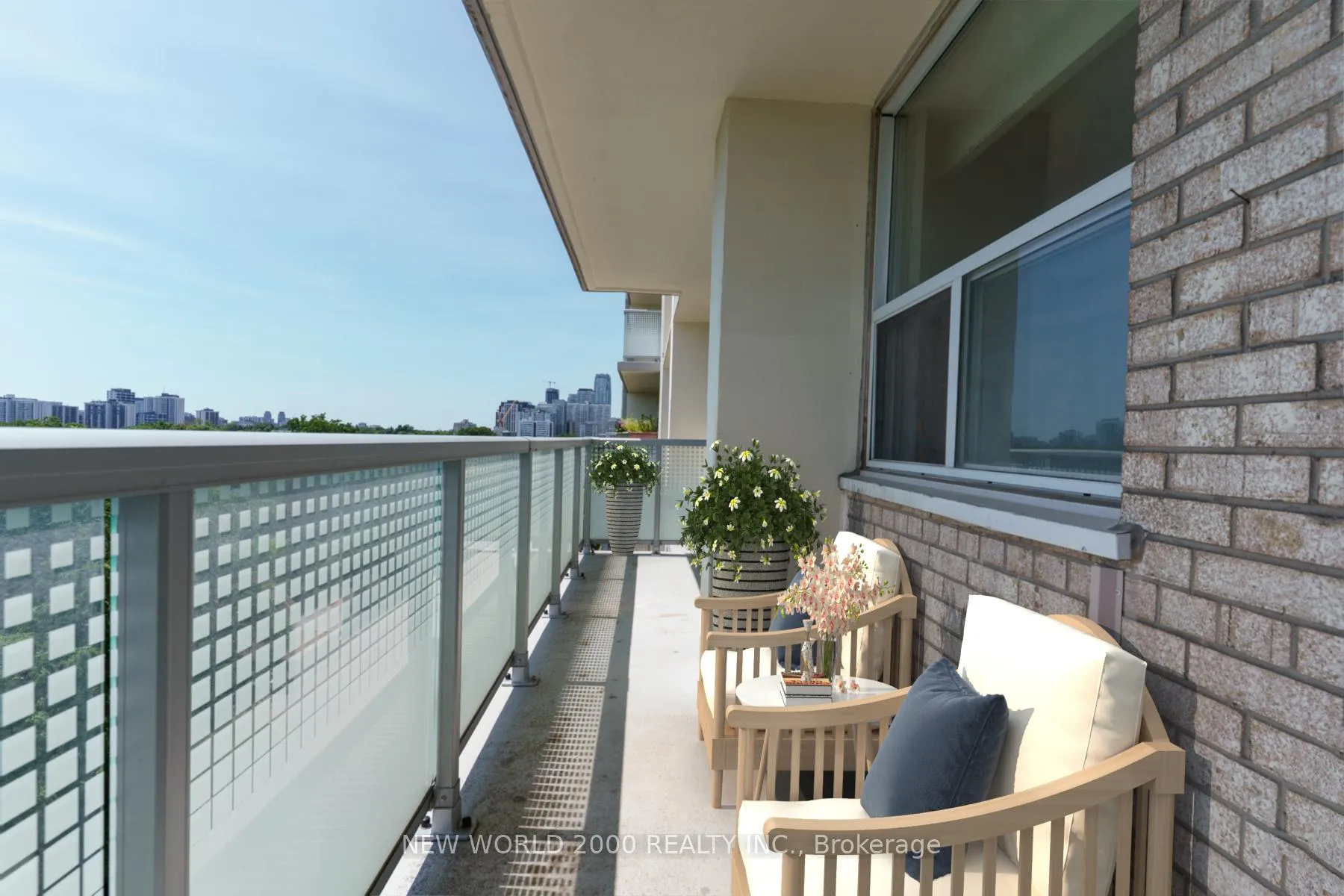 Photo 7 of Unit 1003, 485 Eglinton Avenue E, Toronto, Mount Pleasant East — HOMEH