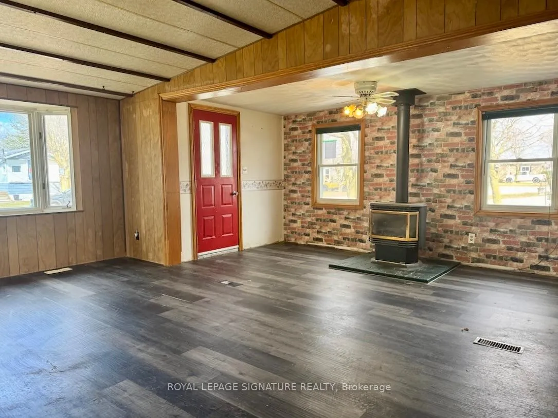 Photo 12 of 11 4th Street, Norfolk, Rural Middleton — HOMEH