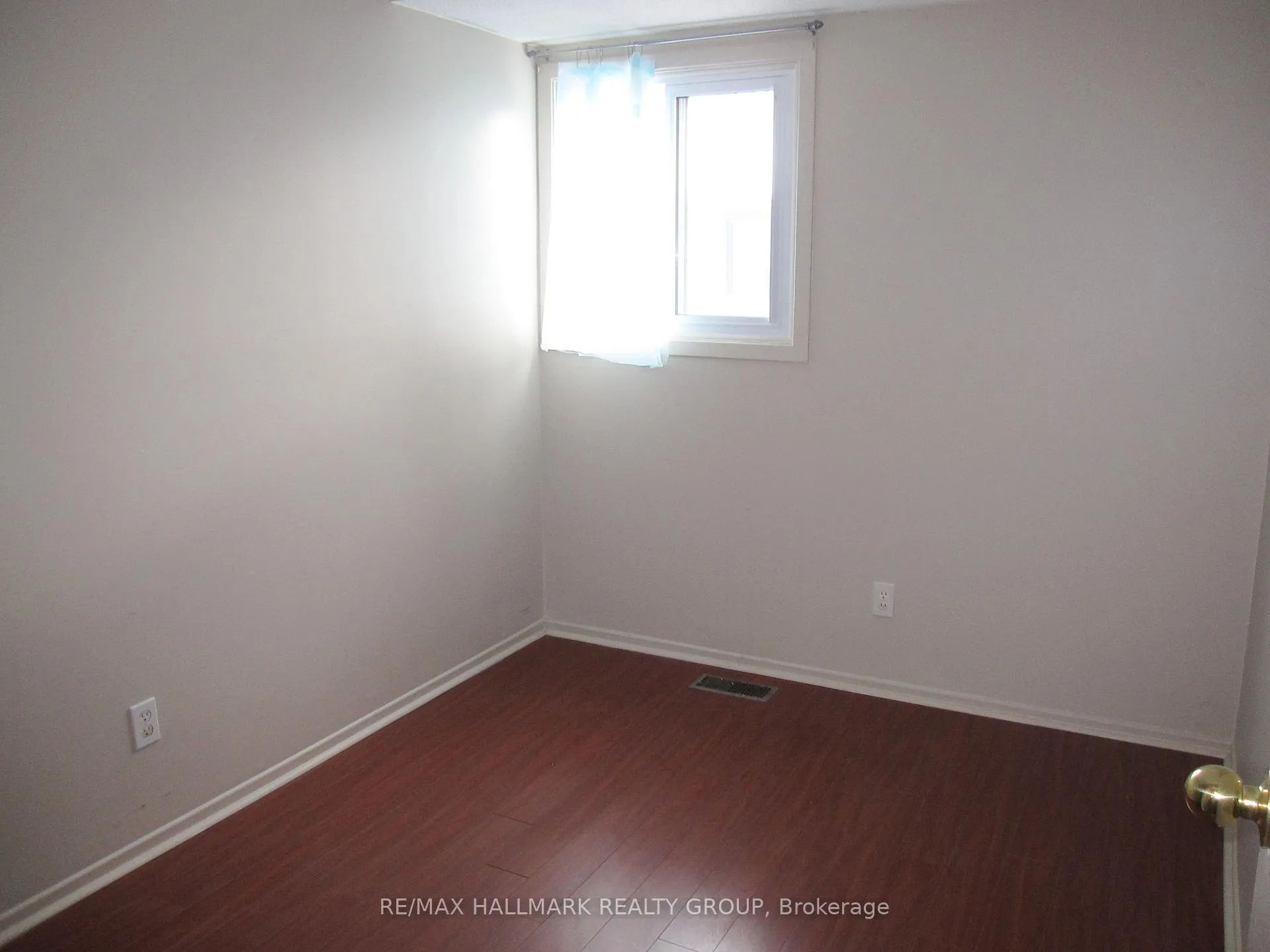 Photo 11 of Unit 90, 1773 Meadowbrook Road, Ottawa, Pineview — HOMEH
