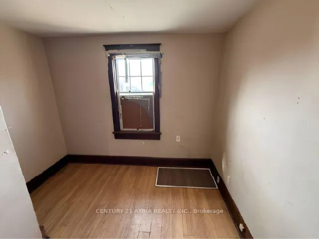 Photo 6 of 377 Guelph Street, Kitchener, Fairfield — HOMEH