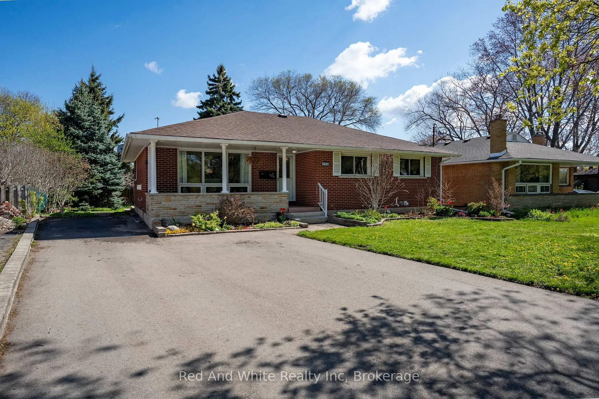 Photo 3 of 104 Boniface Avenue, Kitchener — HOMEH