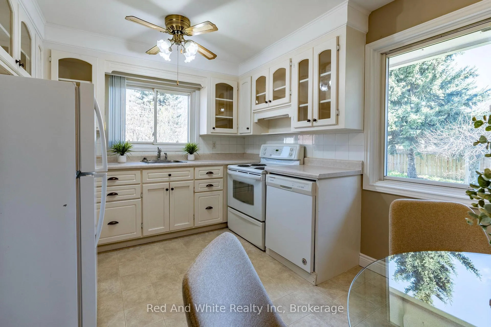 Photo 12 of 104 Boniface Avenue, Kitchener — HOMEH