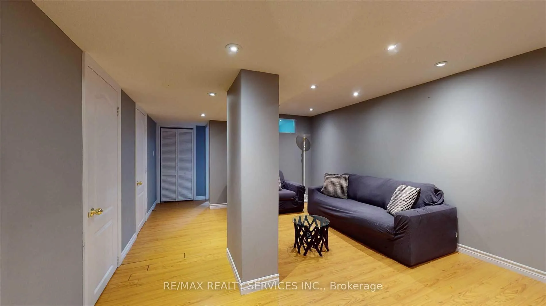 Photo 3 of 44 Elmstead Court, Brampton, Fletcher's Creek South — HOMEH