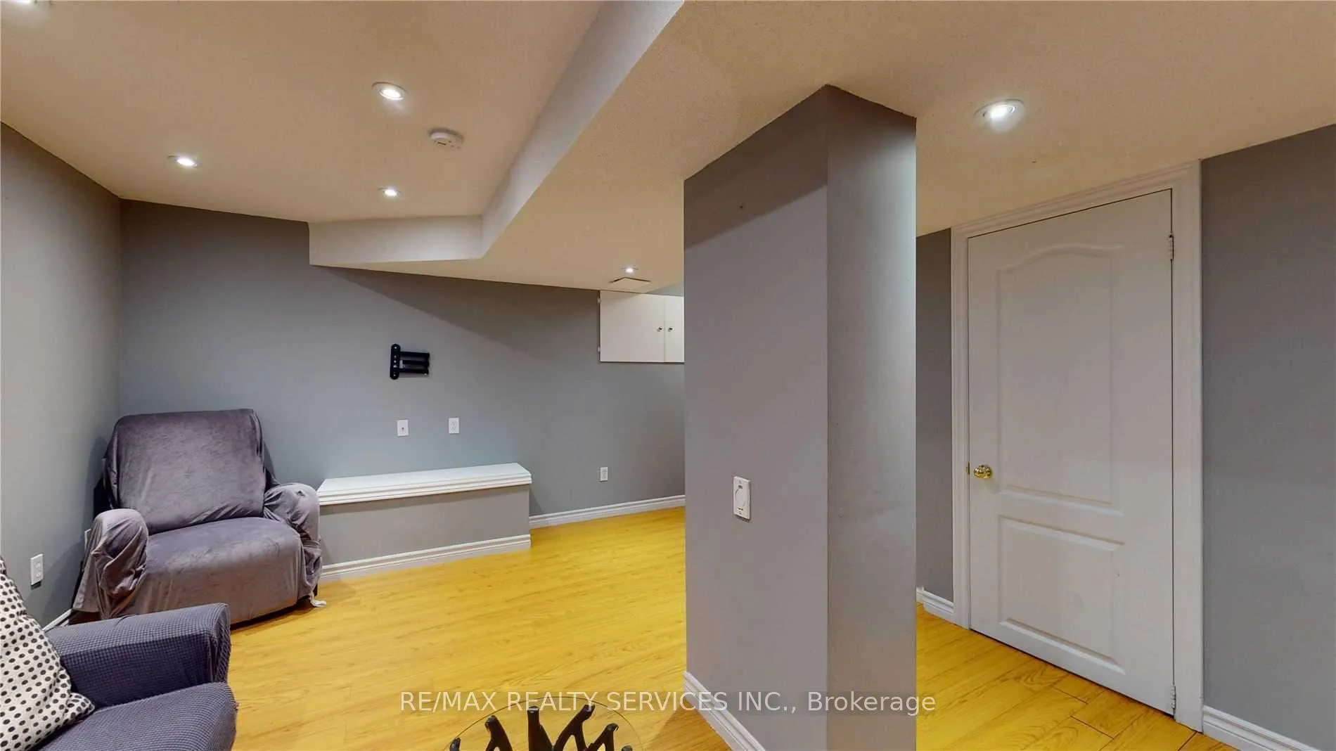 Photo 13 of 44 Elmstead Court, Brampton, Fletcher's Creek South — HOMEH