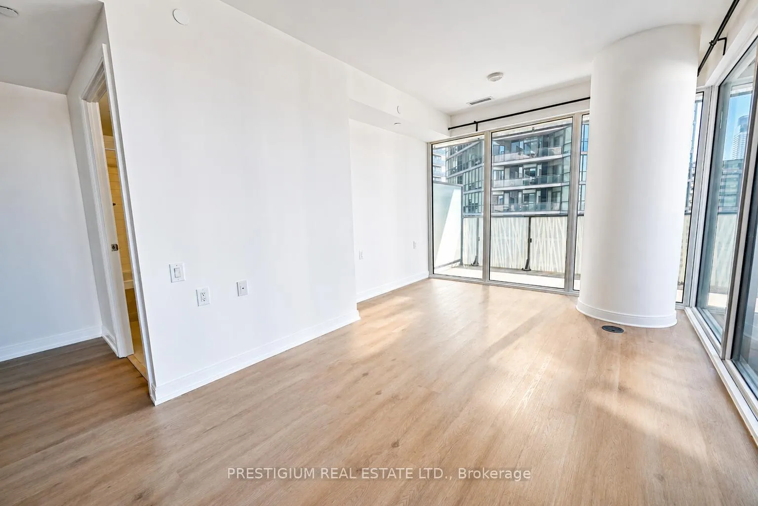Photo 3 of Unit 1804, 42 Charles Street E, Toronto, Church-Yonge Corridor — HOMEH