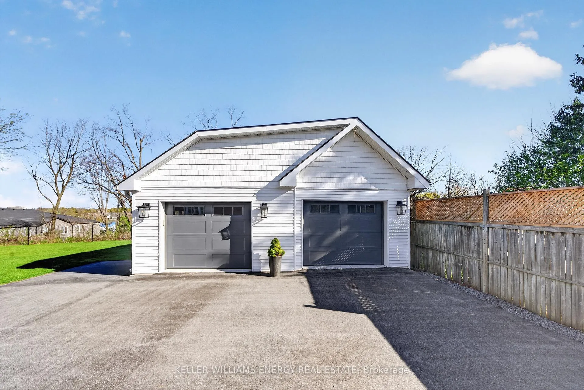 Photo 38 of 4 Pine Street, Belleville, Belleville Ward — HOMEH