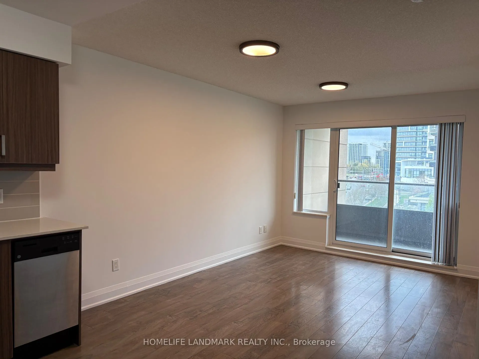 Photo 2 of Unit 525, 18 Uptown Drive, Markham, Unionville — HOMEH