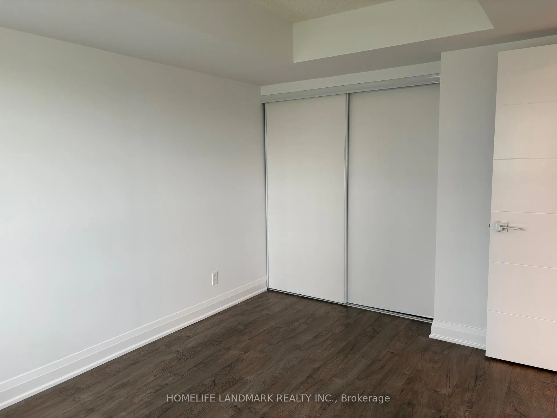 Photo 6 of Unit 525, 18 Uptown Drive, Markham, Unionville — HOMEH