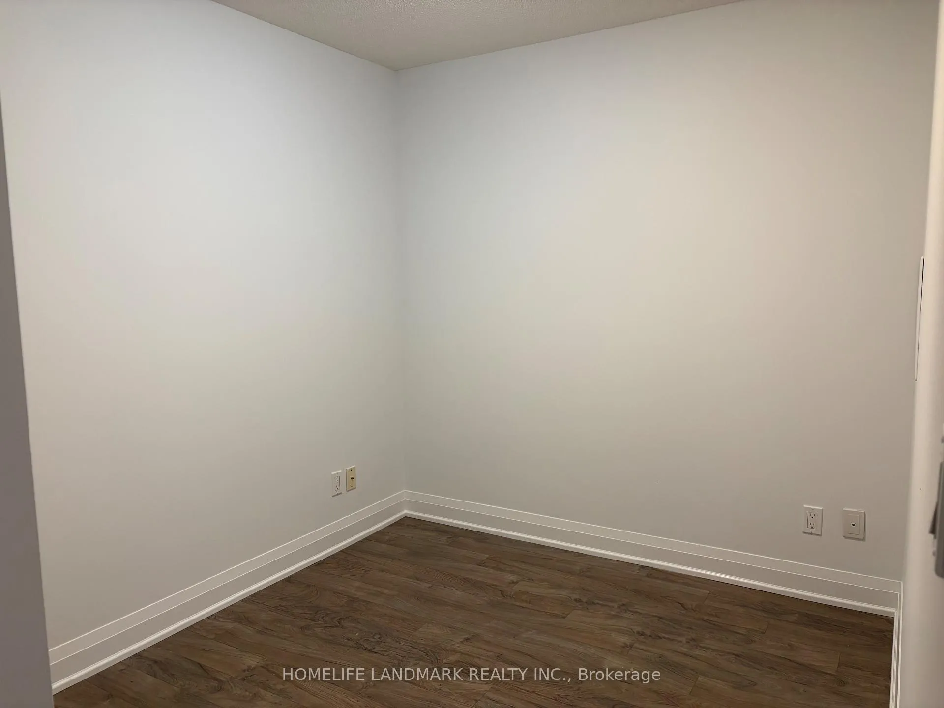 Photo 7 of Unit 525, 18 Uptown Drive, Markham, Unionville — HOMEH
