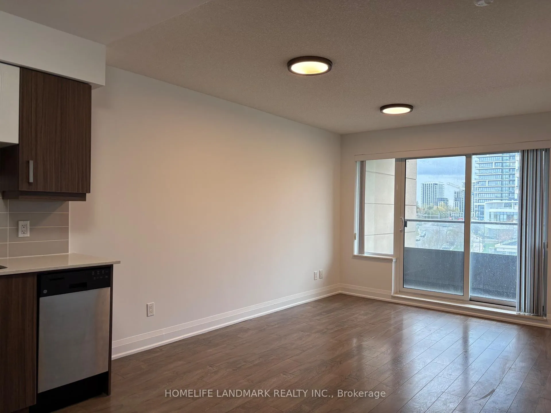 Photo 9 of Unit 525, 18 Uptown Drive, Markham, Unionville — HOMEH