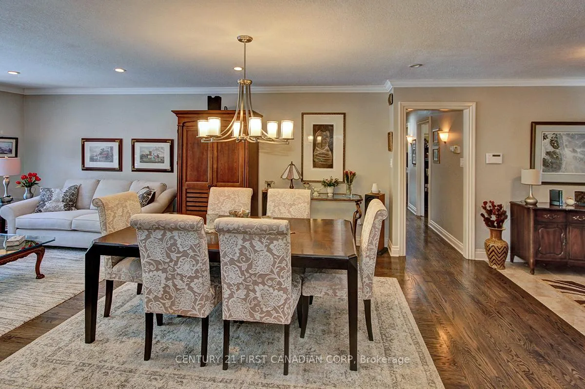 Photo 5 of 811 Clearview Crescent, London, North Q — HOMEH