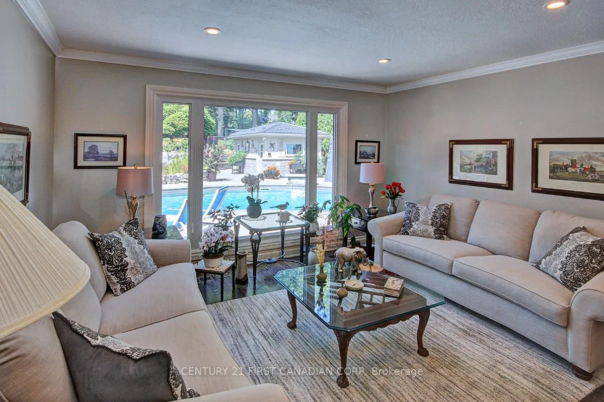 Photo 7 of 811 Clearview Crescent, London, North Q — HOMEH