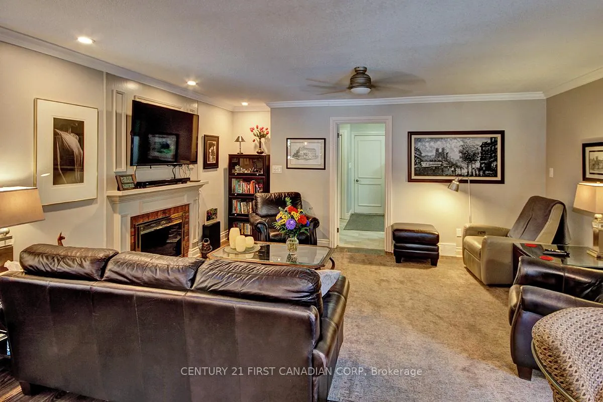 Photo 14 of 811 Clearview Crescent, London, North Q — HOMEH