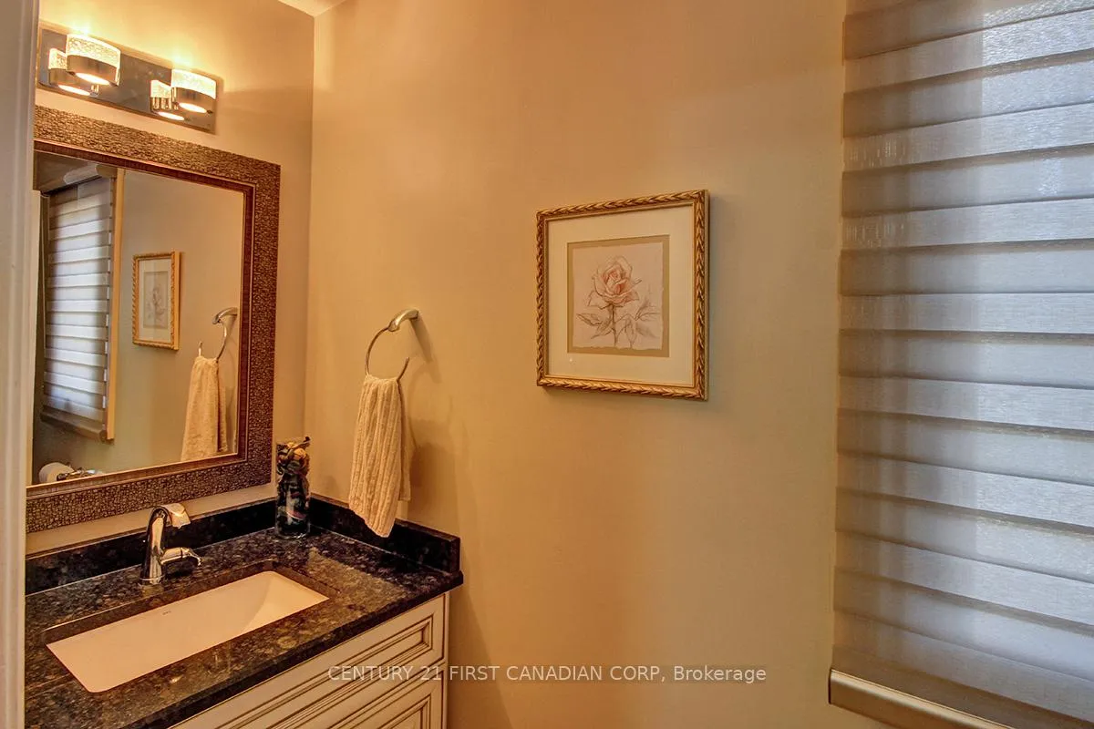 Photo 16 of 811 Clearview Crescent, London, North Q — HOMEH