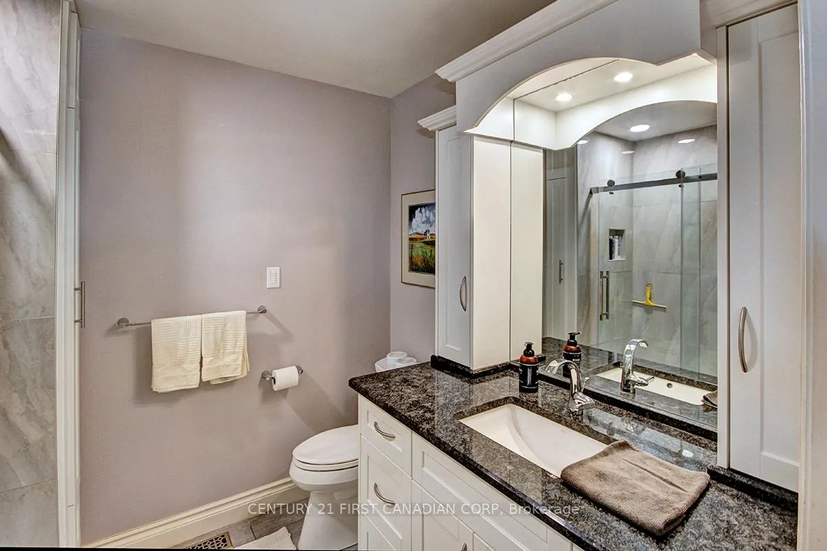 Photo 21 of 811 Clearview Crescent, London, North Q — HOMEH