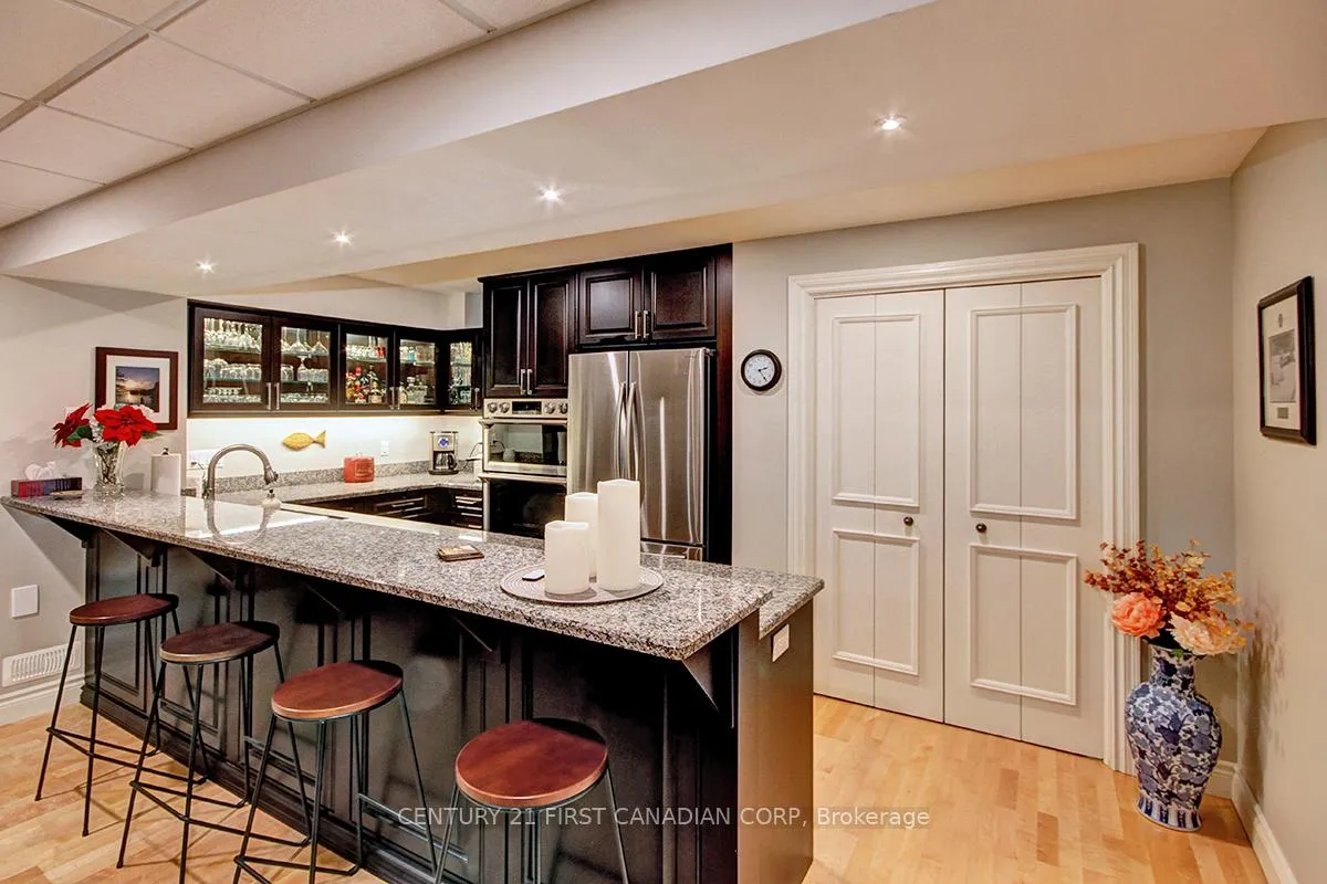 Photo 23 of 811 Clearview Crescent, London, North Q — HOMEH