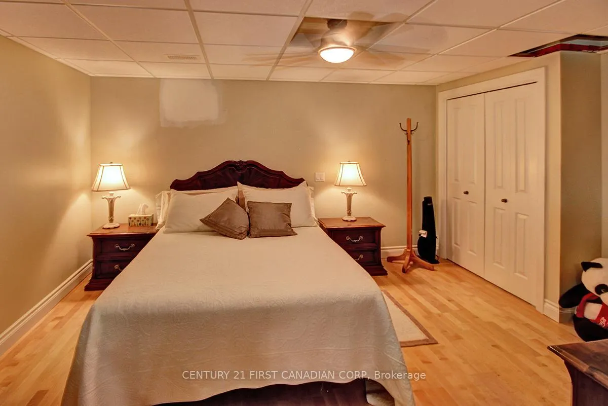 Photo 26 of 811 Clearview Crescent, London, North Q — HOMEH