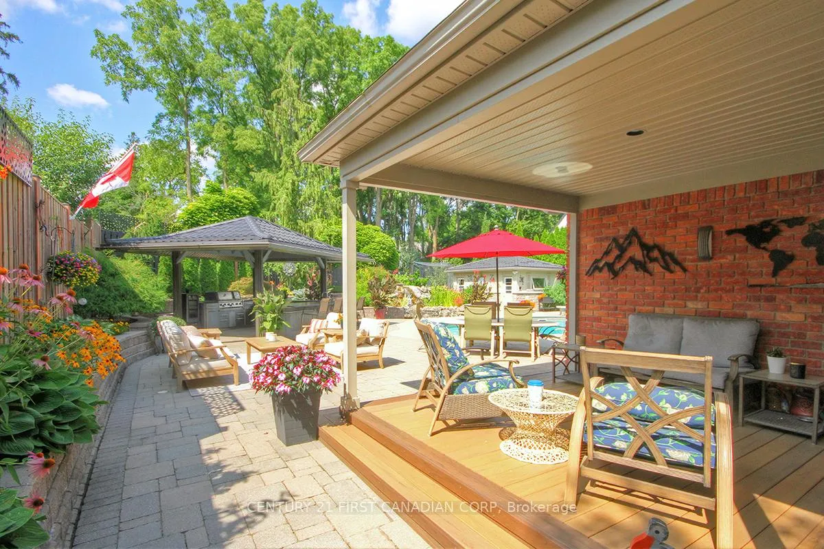 Photo 32 of 811 Clearview Crescent, London, North Q — HOMEH