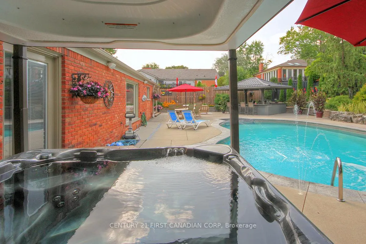 Photo 38 of 811 Clearview Crescent, London, North Q — HOMEH