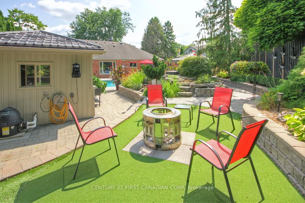 Photo 42 of 811 Clearview Crescent, London, North Q — HOMEH