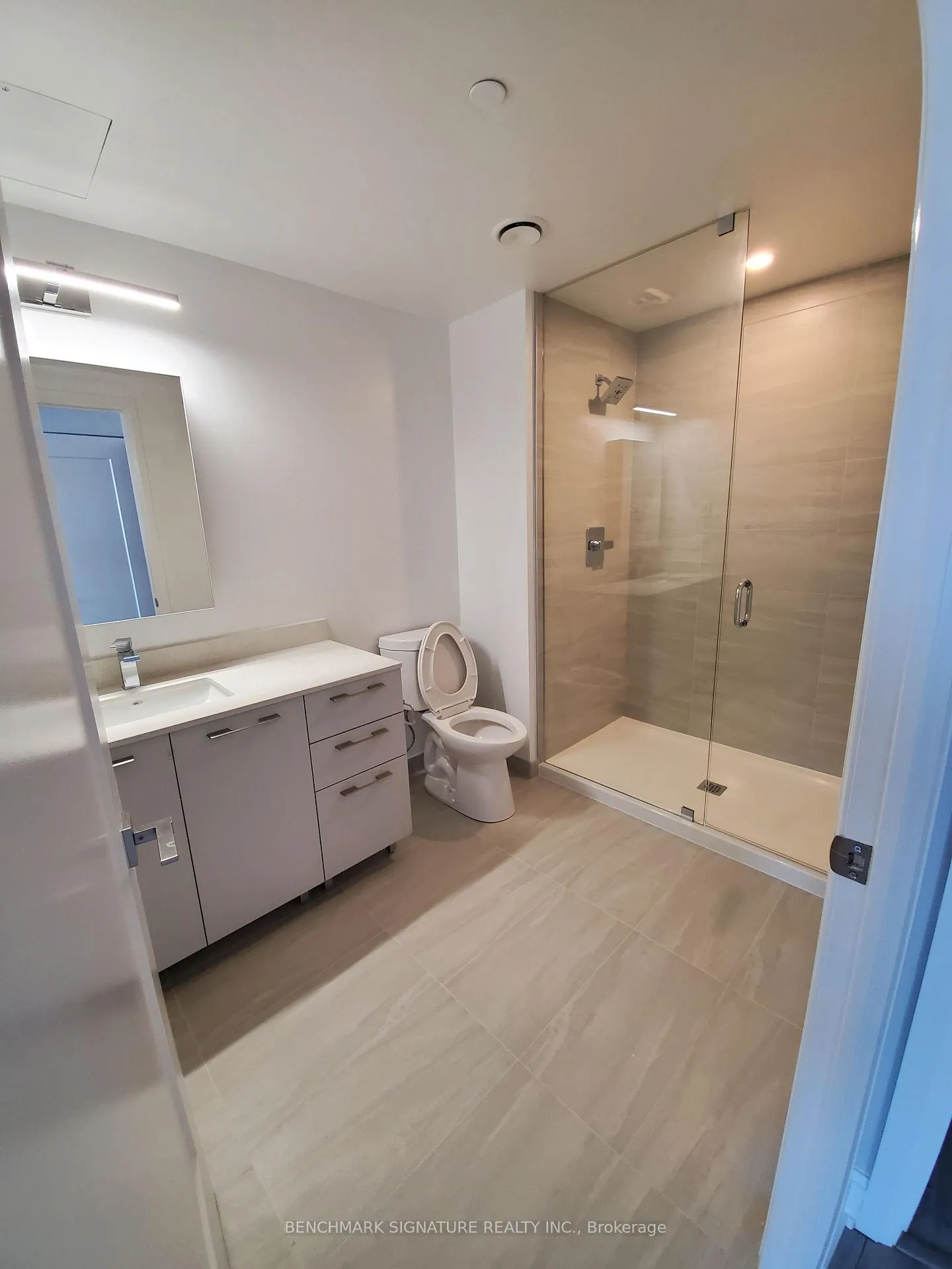 Photo 6 of Unit 207, 8 Water Walk Drive, Markham, Unionville — HOMEH