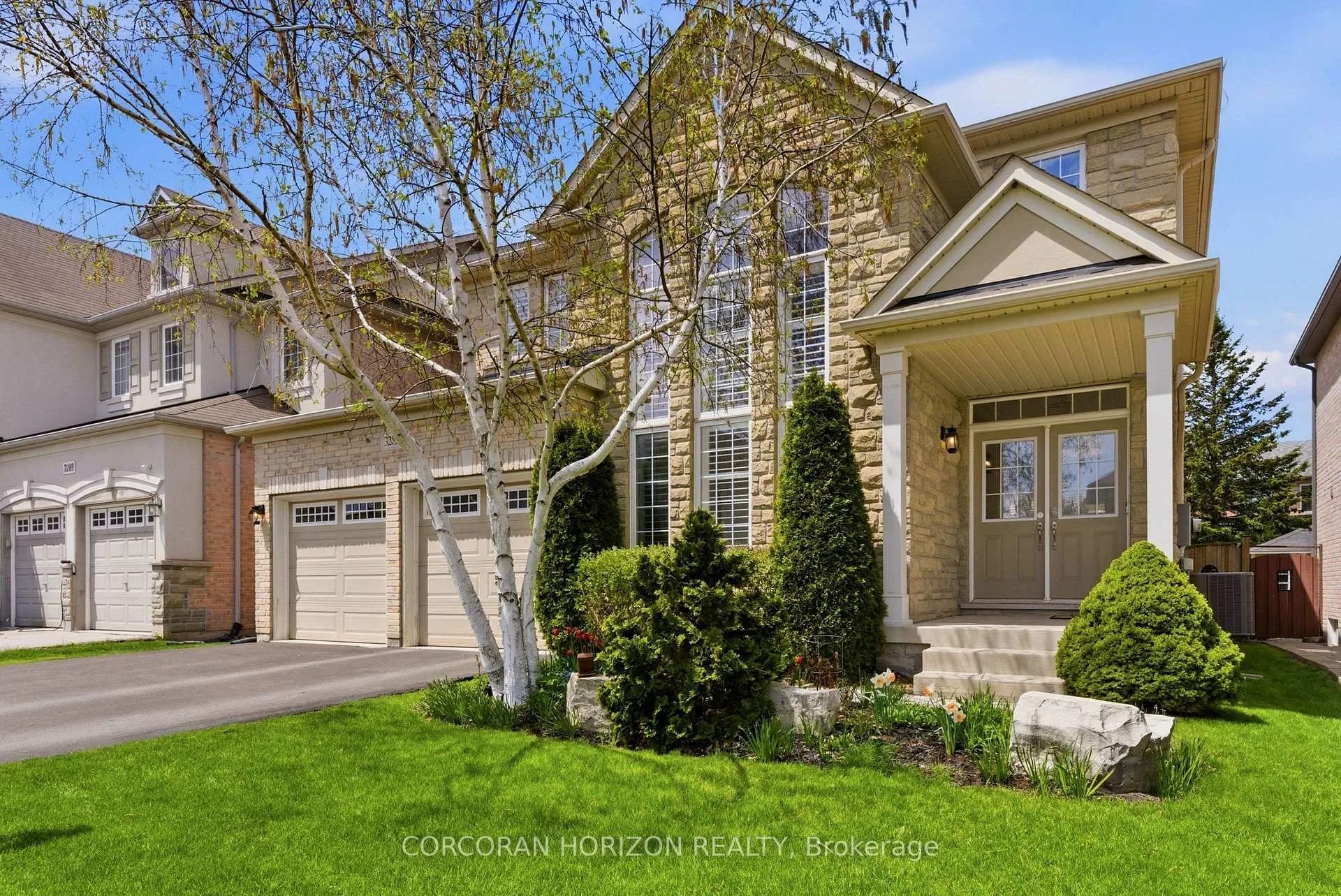 Photo 2 of 3285 Liptay Avenue, Oakville, Bronte Creek — HOMEH