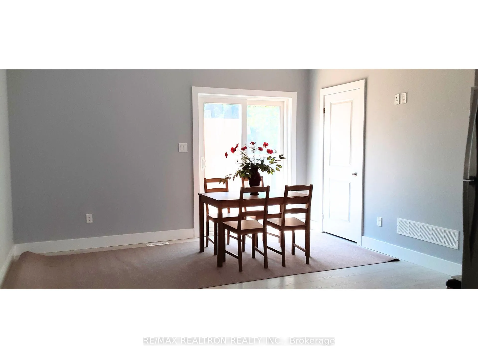 Photo 4 of 77 Godfrey Drive, London, East D — HOMEH