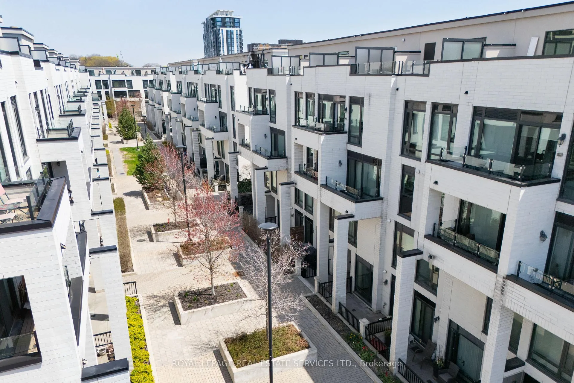 Photo 2 of Unit 721, 138 Widdicome Hill Boulevard, Etobicoke, Willowridge-Martingrove-Richview — HOMEH