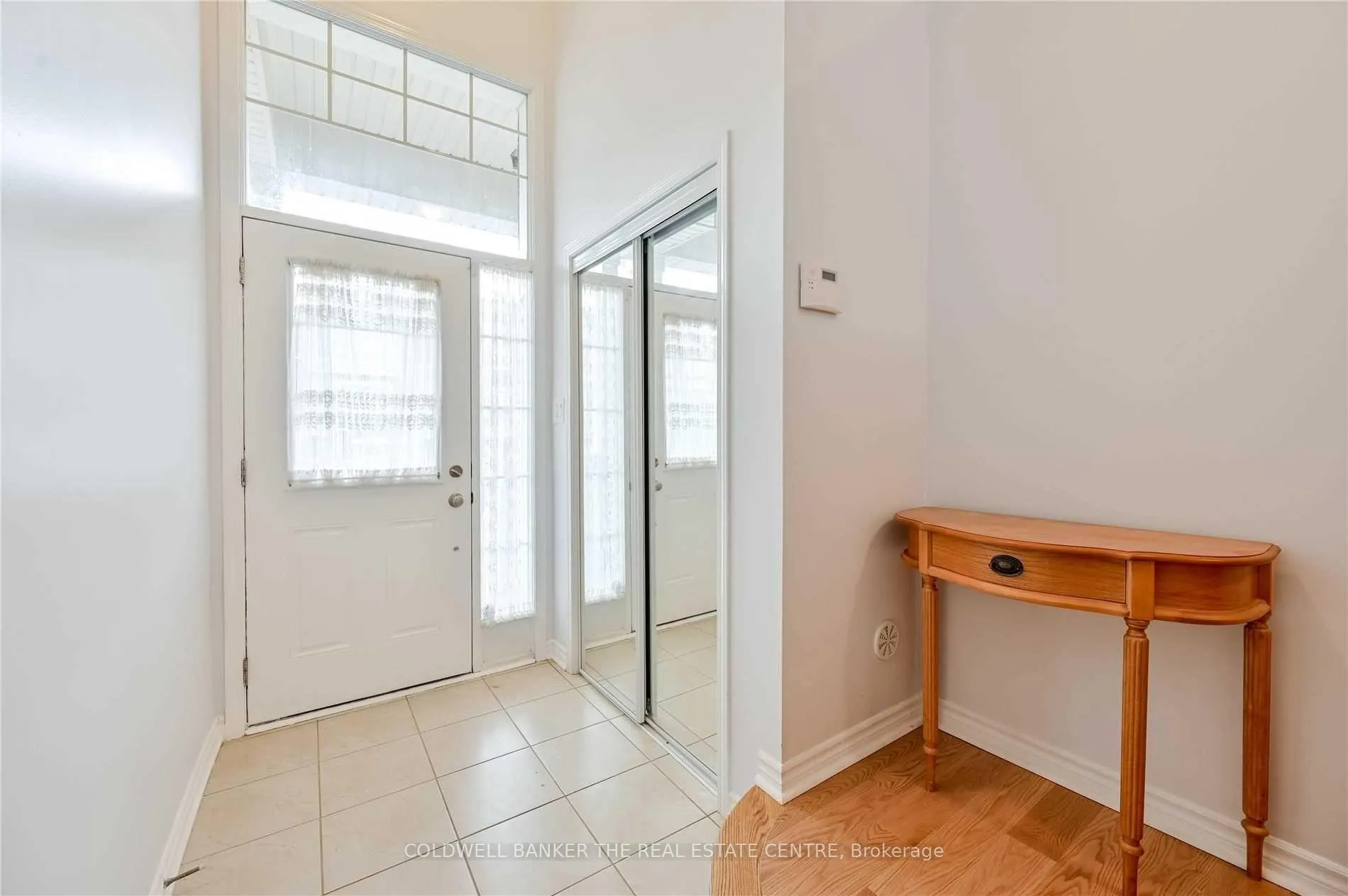 Photo 4 of 66 Bannister Crescent, Brampton, Northwest Brampton — HOMEH