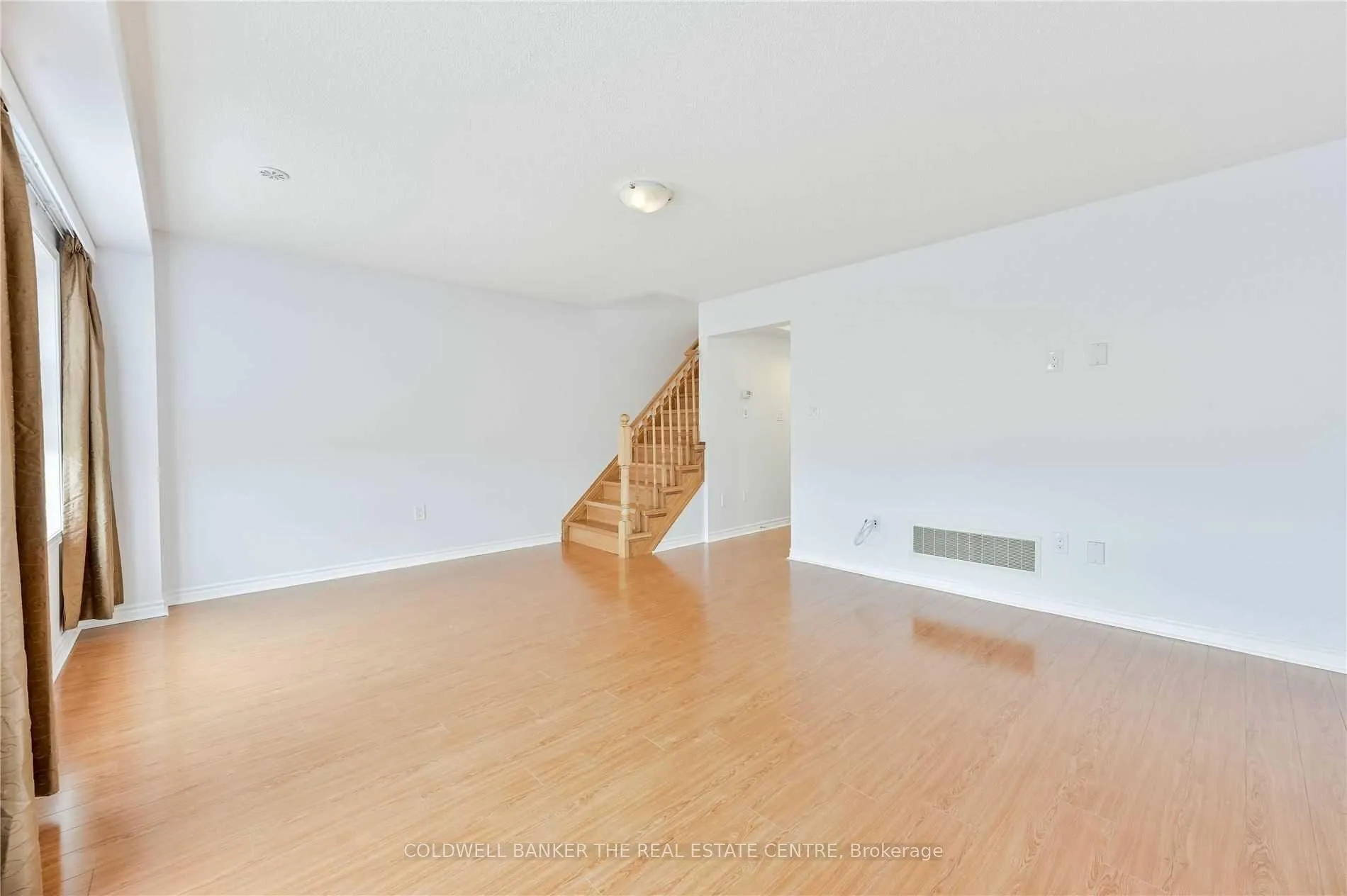 Photo 7 of 66 Bannister Crescent, Brampton, Northwest Brampton — HOMEH