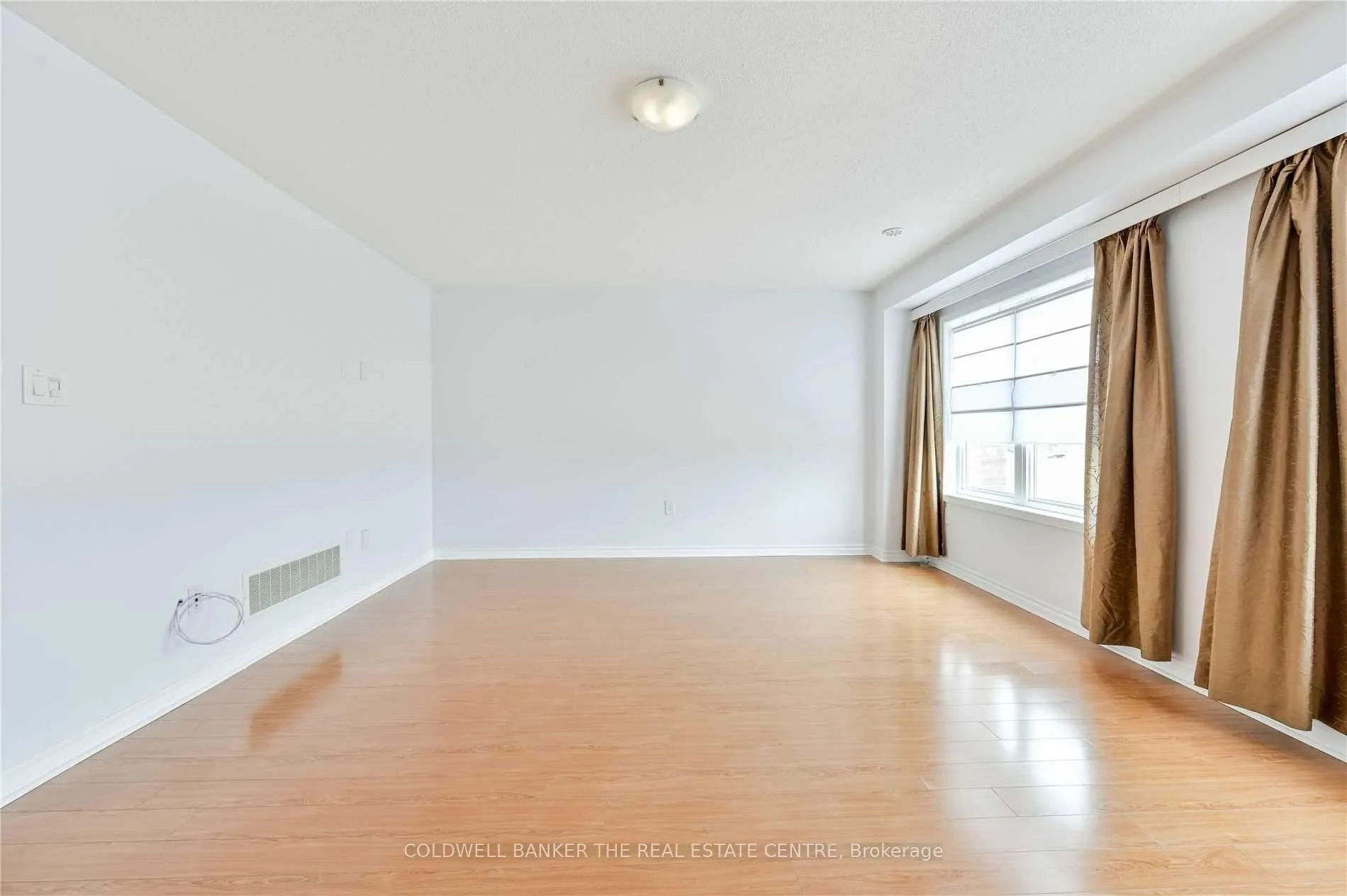 Photo 9 of 66 Bannister Crescent, Brampton, Northwest Brampton — HOMEH