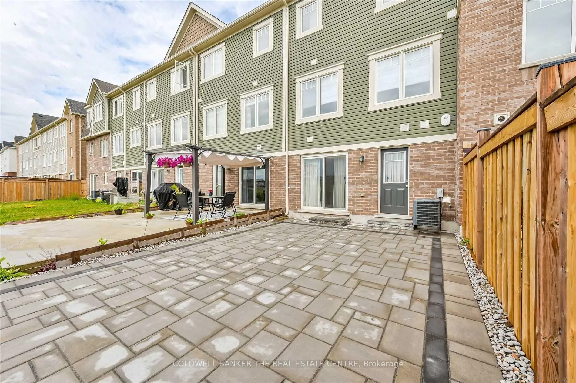 Photo 19 of 66 Bannister Crescent, Brampton, Northwest Brampton — HOMEH