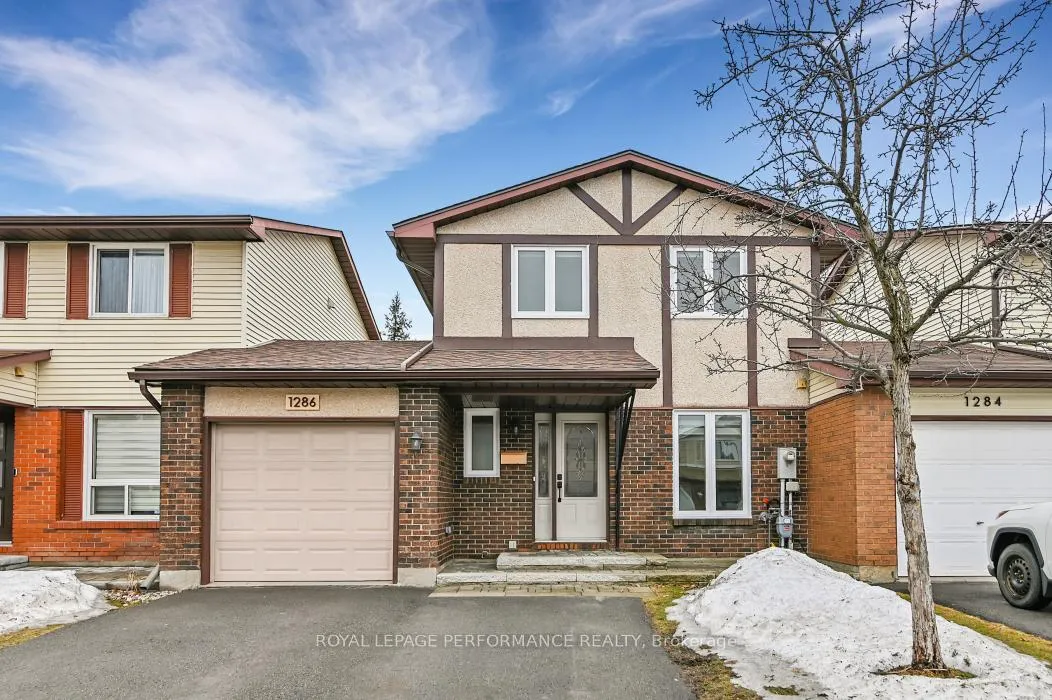 Photo 2 of 1286 Cedarcroft Crescent, Ottawa, Pineview — HOMEH