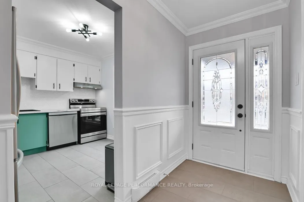 Photo 4 of 1286 Cedarcroft Crescent, Ottawa, Pineview — HOMEH