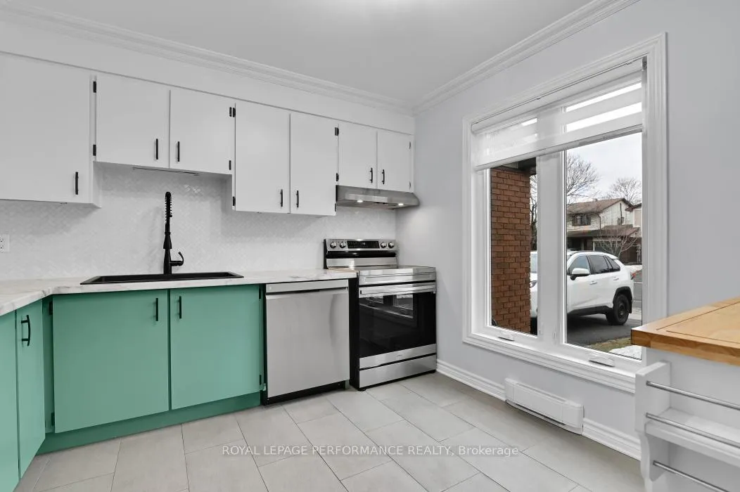 Photo 6 of 1286 Cedarcroft Crescent, Ottawa, Pineview — HOMEH