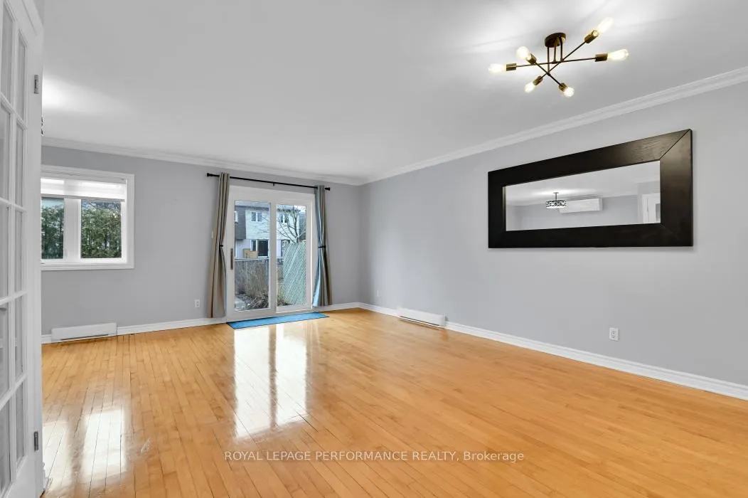Photo 9 of 1286 Cedarcroft Crescent, Ottawa, Pineview — HOMEH