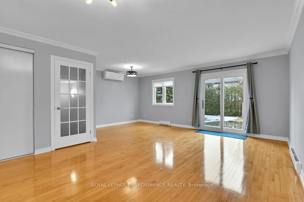 Photo 10 of 1286 Cedarcroft Crescent, Ottawa, Pineview — HOMEH