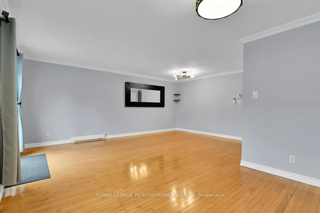 Photo 12 of 1286 Cedarcroft Crescent, Ottawa, Pineview — HOMEH