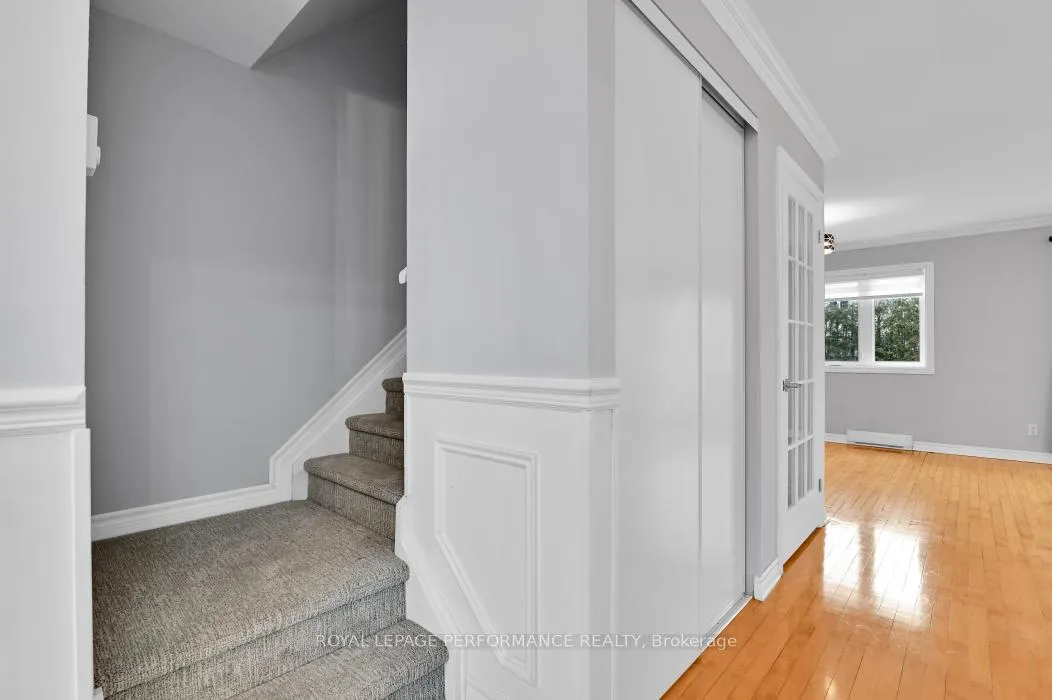Photo 14 of 1286 Cedarcroft Crescent, Ottawa, Pineview — HOMEH