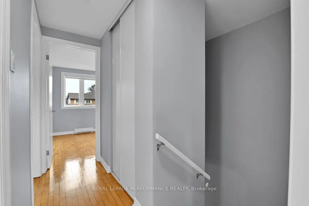 Photo 15 of 1286 Cedarcroft Crescent, Ottawa, Pineview — HOMEH
