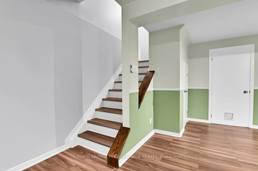 Photo 23 of 1286 Cedarcroft Crescent, Ottawa, Pineview — HOMEH